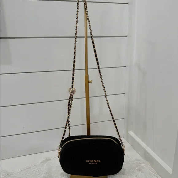 Chanel Cosmetic Pouch Bag with Chain from Chanel Beauty GWP - Picture 10 of 11